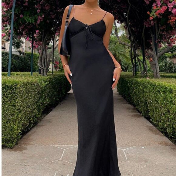 NWT PRINCESS POLLY Emily Black Maxi Dress W12 - Picture 1 of 4